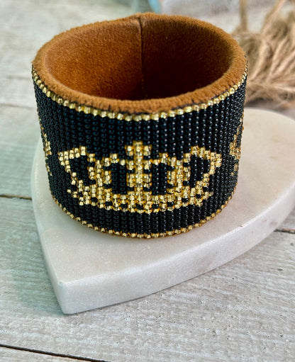 Que Color Luisa Cuff Crown Collection