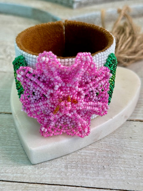 Que Color Luisa 3D Flower Cuff