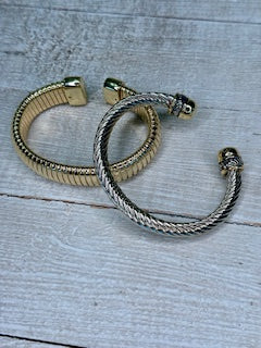 Classic Cable Cuff