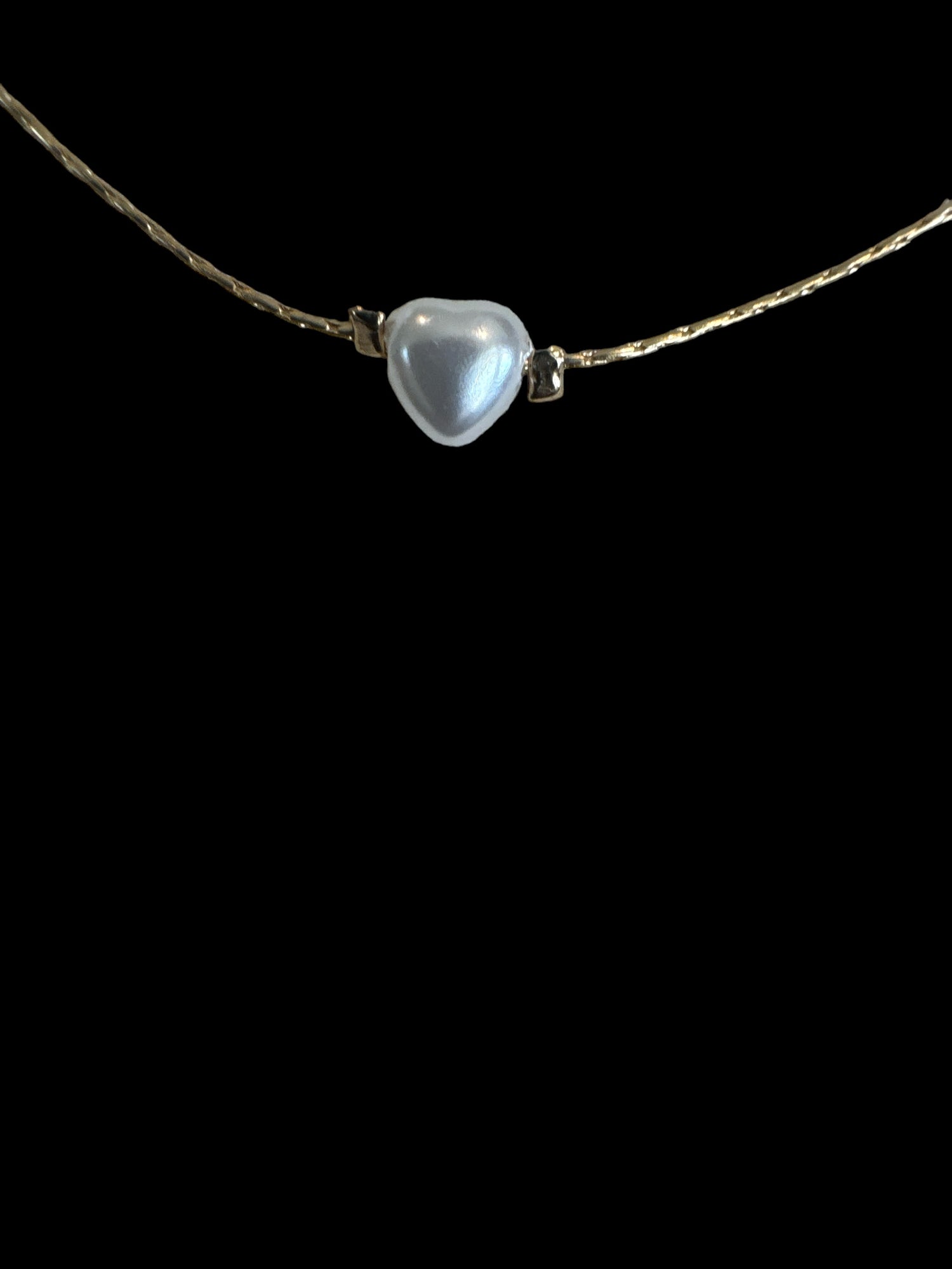 Agape short necklace with pearl hearts